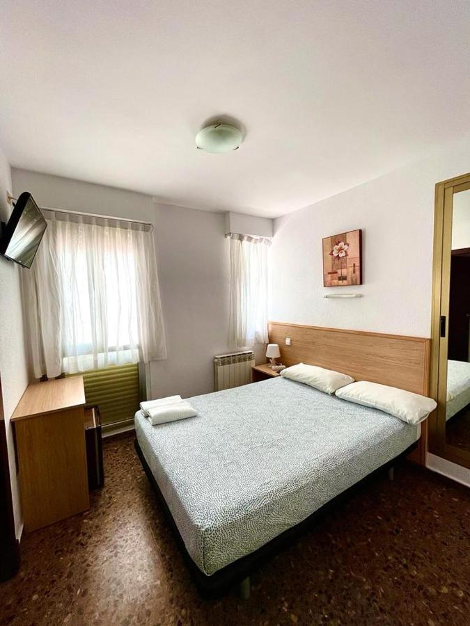 סרגוסה Hostal Milmarcos מראה חיצוני תמונה