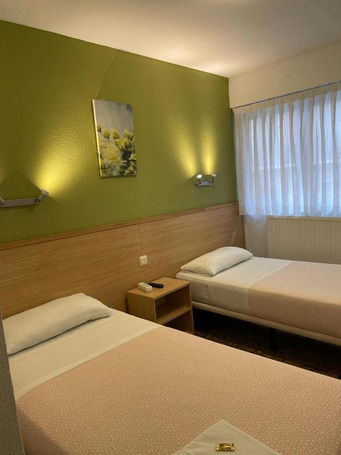 סרגוסה Hostal Milmarcos מראה חיצוני תמונה