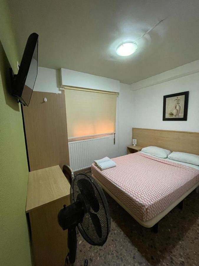 סרגוסה Hostal Milmarcos מראה חיצוני תמונה