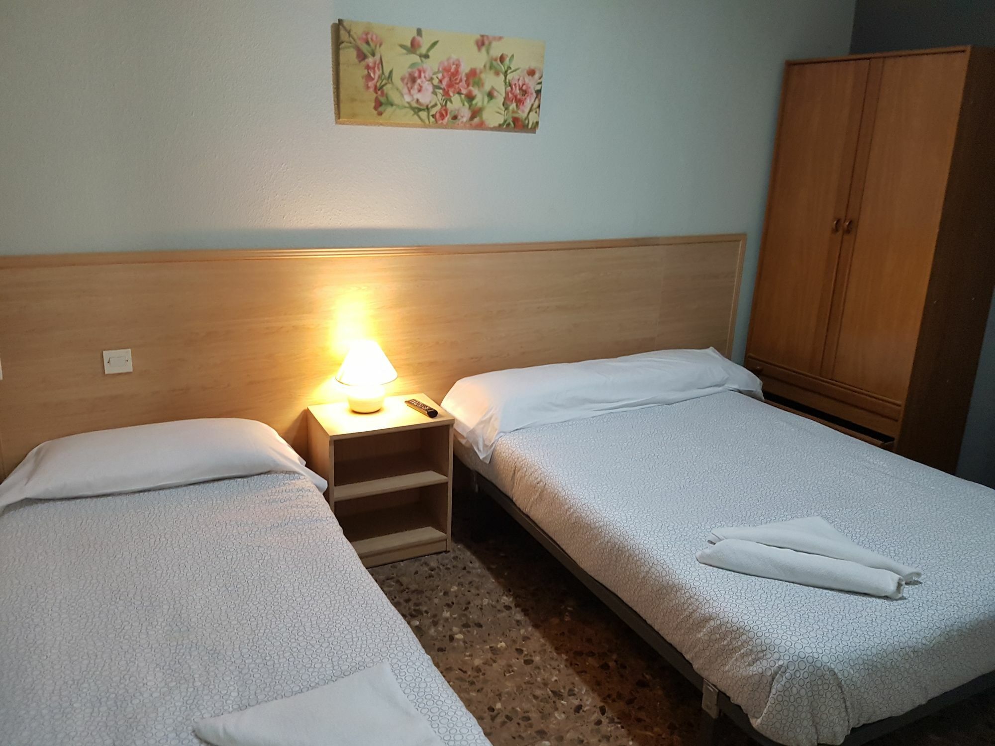סרגוסה Hostal Milmarcos מראה חיצוני תמונה